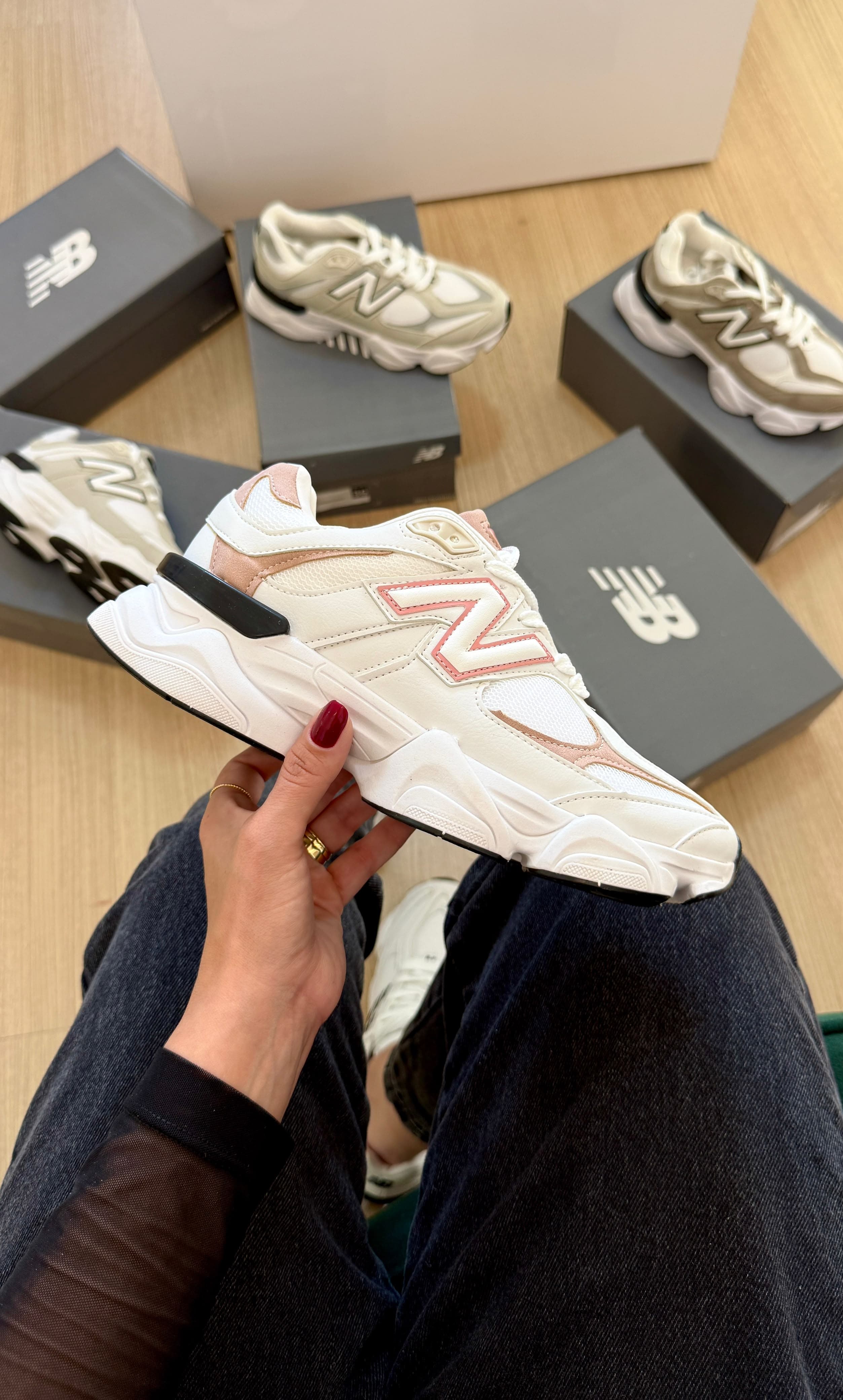 Tênis Feminino Chunky Branco com Rosa Premium